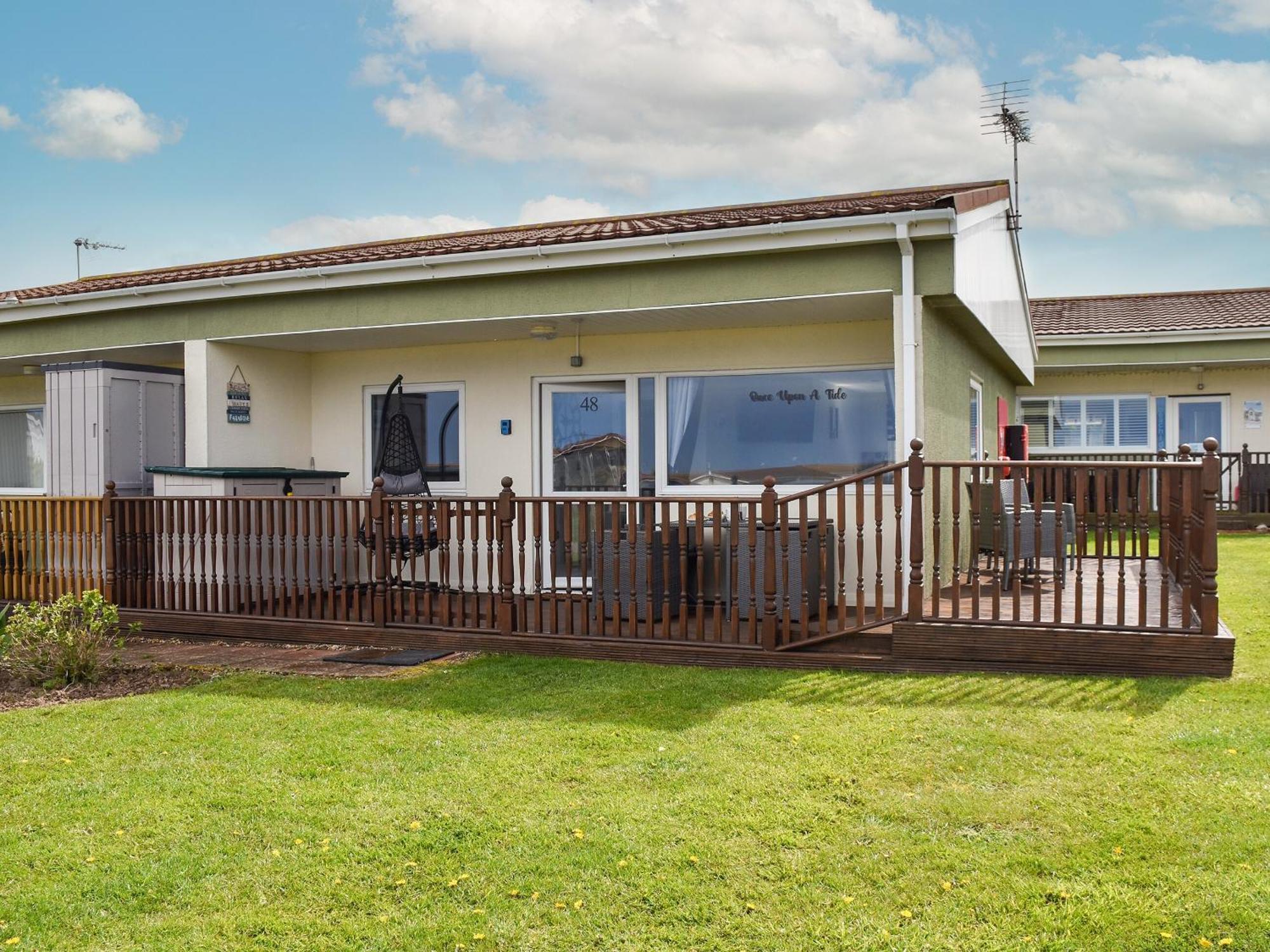 Once Upon A Tide Villa Bacton  ภายนอก รูปภาพ