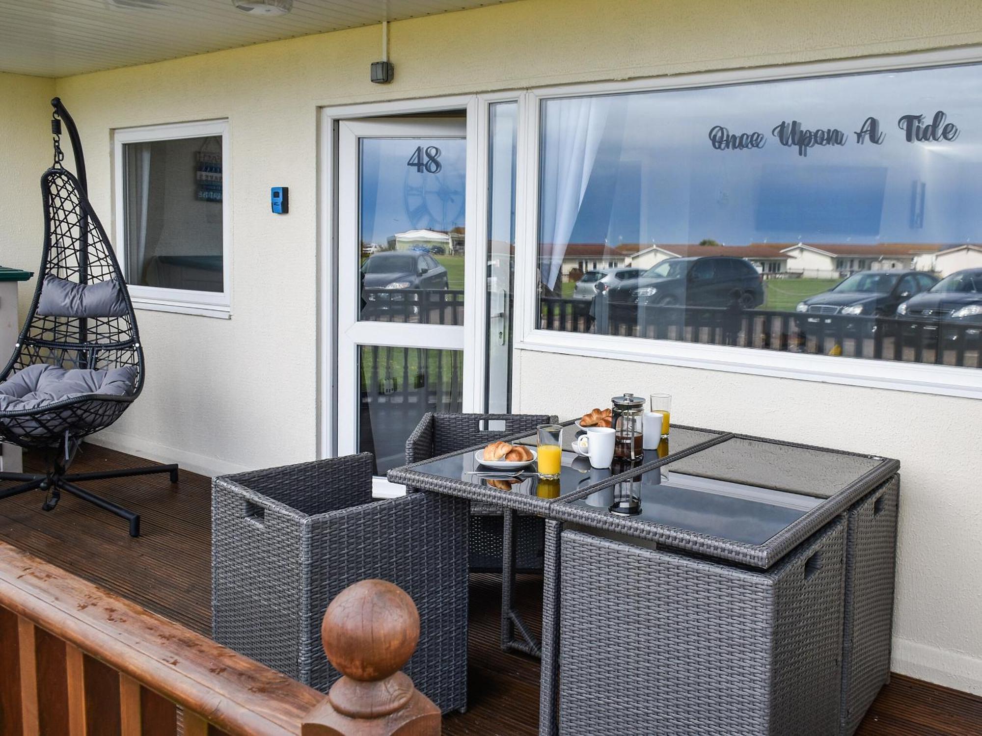 Once Upon A Tide Villa Bacton  ภายนอก รูปภาพ