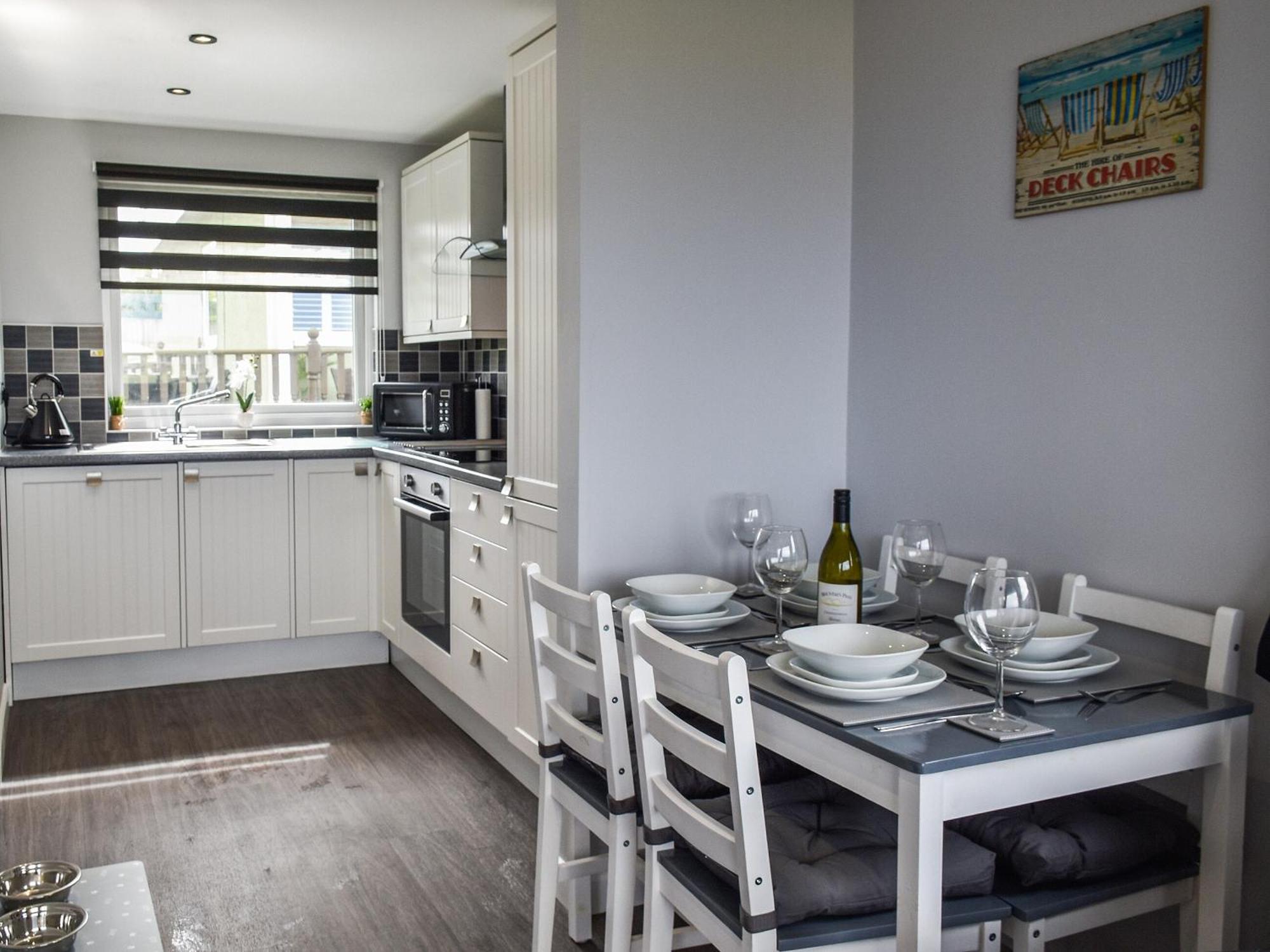 Once Upon A Tide Villa Bacton  ภายนอก รูปภาพ